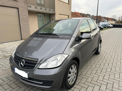 MERCEDES Benz A150 FACE LIFT / 2009/ START EN RIJDT