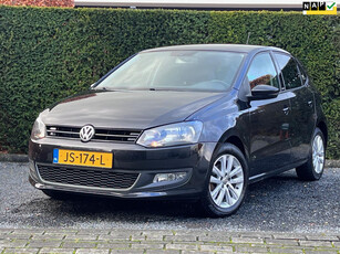 Volkswagen Polo 1.4-16V Highline AUT | PDC | Stoelverwarming