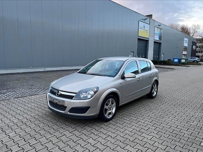 Opel Astra 1.3 blanco gekeurd
