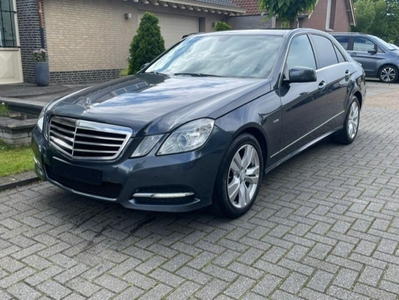 Mercedes E200 CDI Avantgarde NAVI PDC LEDER