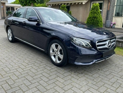 Mercedes E220 d AVANTGARDE NAVI CAMERA LED