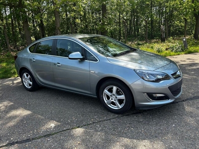 Opel. Astra 1.6 Edition