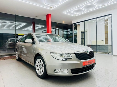 Skoda Superb 1.6TDI nieuwstaat 1 jaar garantie