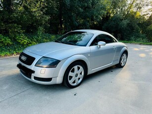 Audi TT 1.8 Quattro benzine gekeurd voor verkoop met carpas