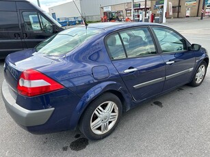 Renault megane 1.9dci 115pk bouwjaar 12/10/2004