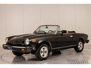 Fiat 124 Spider 2000 USA