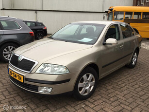 Skoda Octavia 2.0 FSI Elegance Nette en goede auto Rijd 100%