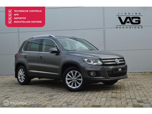 Volkswagen Tiguan 1.4 TSI Highline Automaat Trekhaak Pano PDC Navi