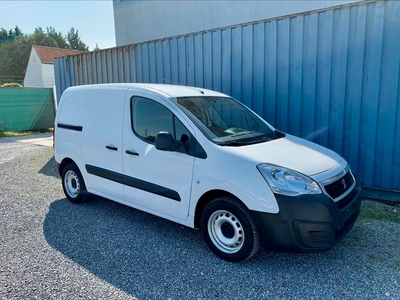 Peugeot partner weinig km euro 6 diesel