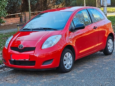 Toyota Yaris 1,0 benzine, 122000km,s, Klaar v/registreren