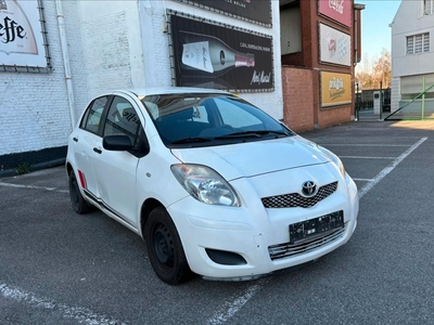 Toyota yaris 1.0 Benzine 2010