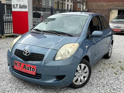 Toyota yaris 1.0i VVT-i Luna/ 1er proprietaire