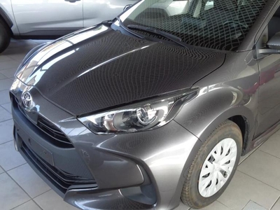 Toyota Yaris DYNAMIC + GPS (bj 2021)