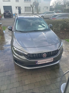 Auto Fiat Tipo