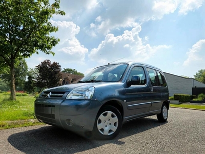 Citroën Berlingo 1.4i met 91.000km - dubbele schuifdeur - Ac