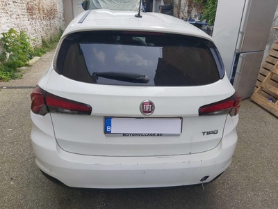 Fiat Tipo 2021 | 92995km | Accidenté | Carnet d'entretien