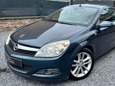 Opel Astra 1.6i - 2009 - Benzine - Handgeschakeld