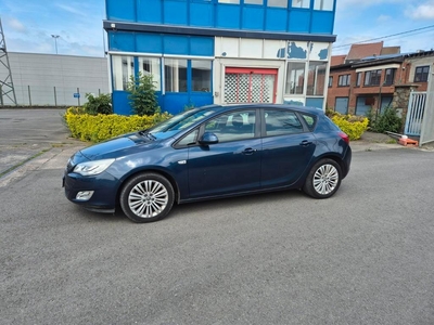 Opel Astra J Berline 1.3Cdti Anne 2011 km 162000!!