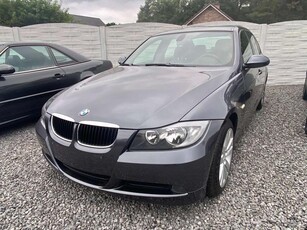 BMW 318 d | Airco Waze GPS | Camera Garantie