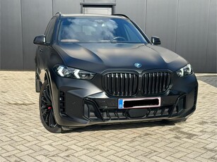 Bmw X5 50e / M-pack / Matt Zwart/ btw wagen/3 jaar garantie