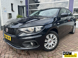 Fiat Tipo 1.4 16v Lounge * NAVIGATIE * AIRCO * PDC * 5 DRS *