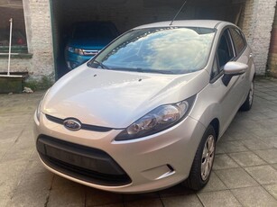 Ford Fiesta 1.2i Essence Euro5 9/2011 5 Portes Airco Radio