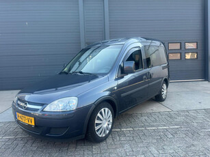 Opel Tour 1.3 CDTI Essentia 5 persoons