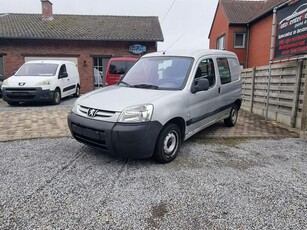 Peugeot partner 2005 ( 150 000km ) lichte vracht