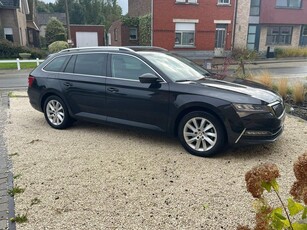 Skoda Superb Combi - plug in