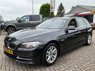 BMW 5 Serie Touring 520D 2016 Handgeschakeld Xenon Sportstoelen