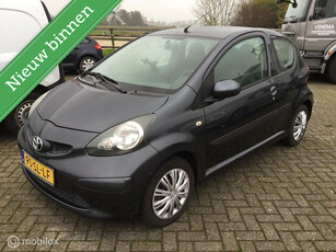 Toyota Aygo 1.0-12V +