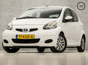 Toyota Aygo 1.0-12V Xcite White (NAP, 5 DEURS, LEDER/ALCANTARA, AIRCO, LM VELGEN, SPORTSTOELEN, ELEK RAMEN, NIEUWE APK, NIEUWSTAAT)