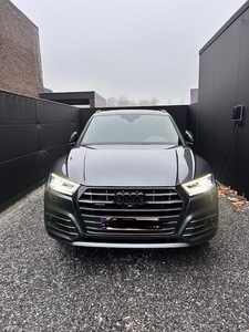 Audi Q5 - 55 quattro HYBRIDE S line - e-tron - benzine