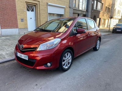 Toyota Yaris 1.3i 230.000Km 2013 1ste eigenaar Airco