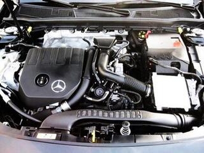 Mercedes-Benz CLA-KLASSE Automaat Benzine / Half Leer / Rijstrookassistent