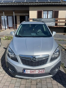 Opel Mokka 1.6 essence de 8/2015 avec 157500 Km Full Option