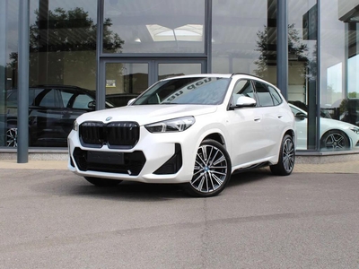 BMW X1 iX1 xDrive30 M Sport / INDIV / PANO / 360 / HUD /FULL