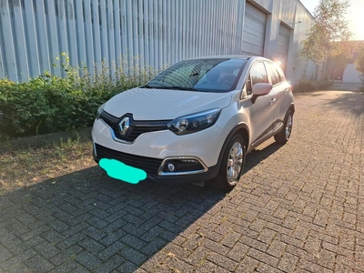 Renault Captur- Automaat- weinig km- met werk