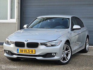 BMW 3-serie 320i Navi Automaat cruise controle Airco