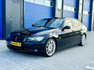 BMW 3-serie 330i AUT | Leder | Xenon | Navi | PDC | Stoelverwarming