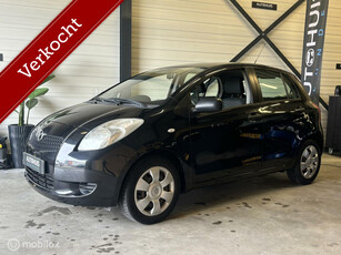 Toyota Yaris 1.3 VVTi Terra •Nieuwe APK•