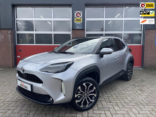 Toyota Yaris Cross 1.5 Hybrid Style, Pano, Trekhaak, Head Up, Keyless, Navi, Stuur + Stoelverwarming, Draadloos Opladen, enz...