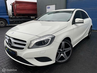 Mercedes A-klasse 180 Ambition / AMG / ABC kleppen Systeem /