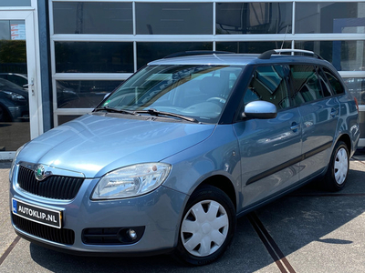 Skoda Fabia Combi 1.6-16V Tour|Automaat|Climate Control|