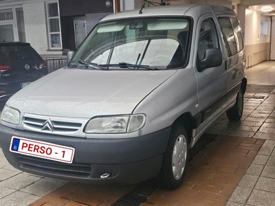 Berlingo essence année 2002 avec 180 000 km