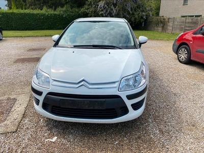 Citroën c4 1.4 benzine gekeurd voor verkoop prijs 2750€