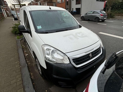 Peugeot Partner 1.6 BlueHDi cammiomet (bj 2016, automaat)