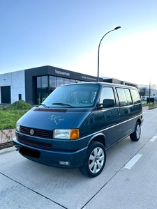 Volkswagen caravelle minibus oldtimer benzine 8 zitplaatsen