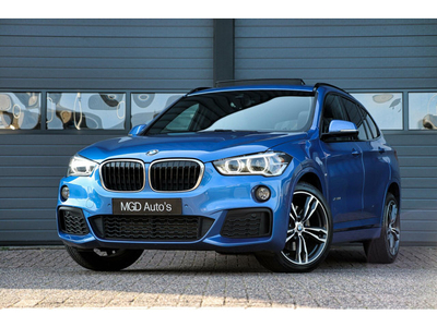 BMW X1 xDrive20i M-Sport M-Pakket /PANODAK/HUD/LEDER/CAMERA/STOELVERW./GROOT NAVI!