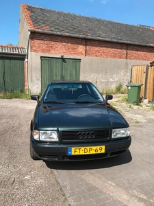 Audi 80 1,6 benzine 5vit 1992 207000km oldtimer!!